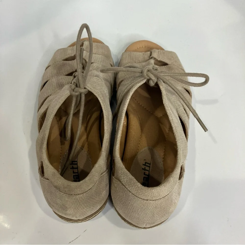 Earth plover gladiator style sandals taupe leather women’s size 8 casual neutral